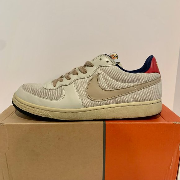 Nike Legend "Tuskegee Airmen" Low (limited edition) - Size 10 - Picture 1 of 8